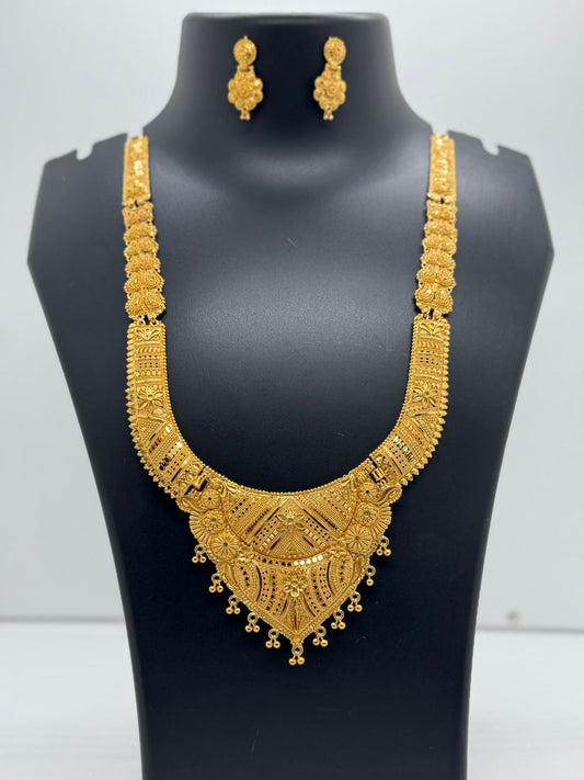 “Antique‑Style Gold‑Plated Rani Haar on Silver Base with Emerald Accents”
